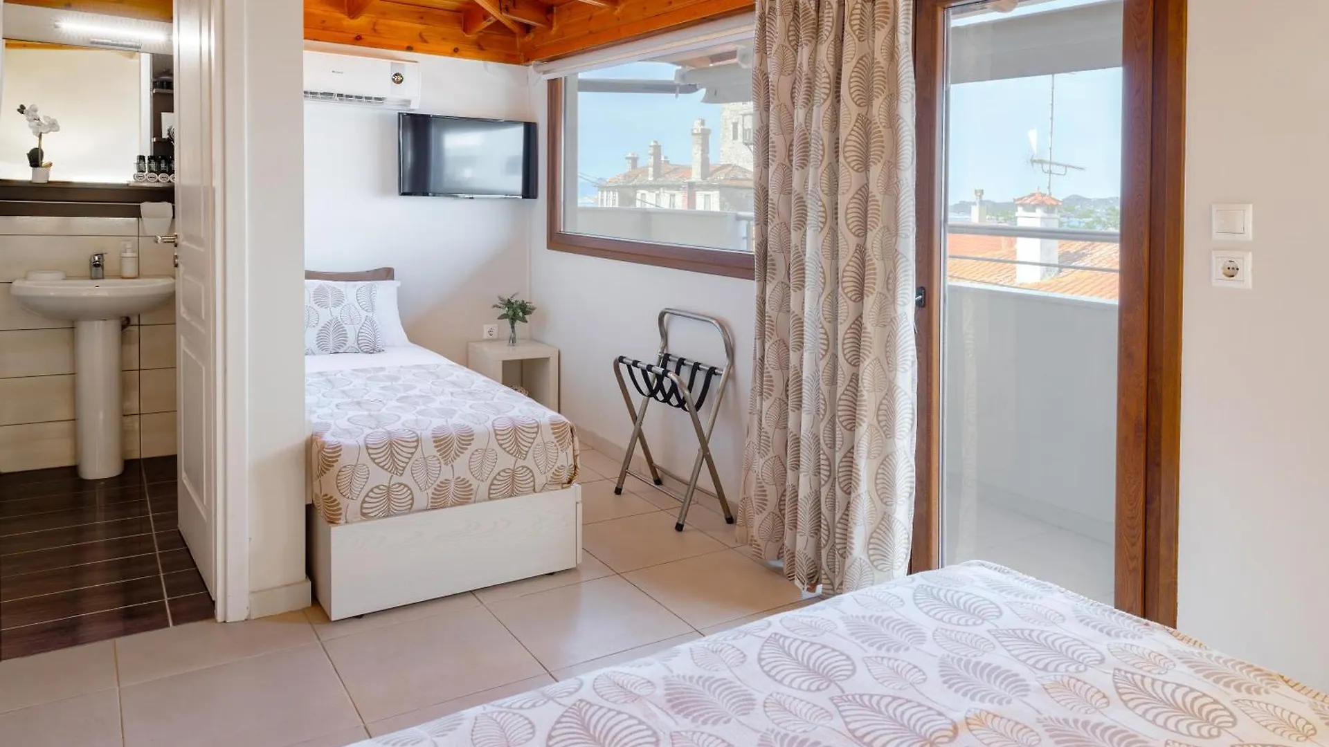 Athos Guest House Pansion Ouranoupoli 2*,  Greece